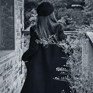 Meet your Posher, Violet